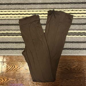 Alo Yoga High-Waist Zip It Flare Legging (Full Length) - Espresso